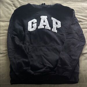 GAP Men's Black Crewneck Sweater